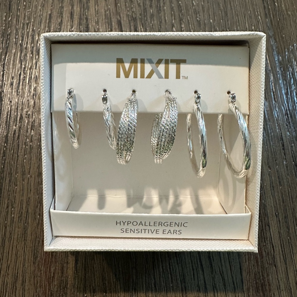 Arizona Jean Company Silver Hoop Earrings Set